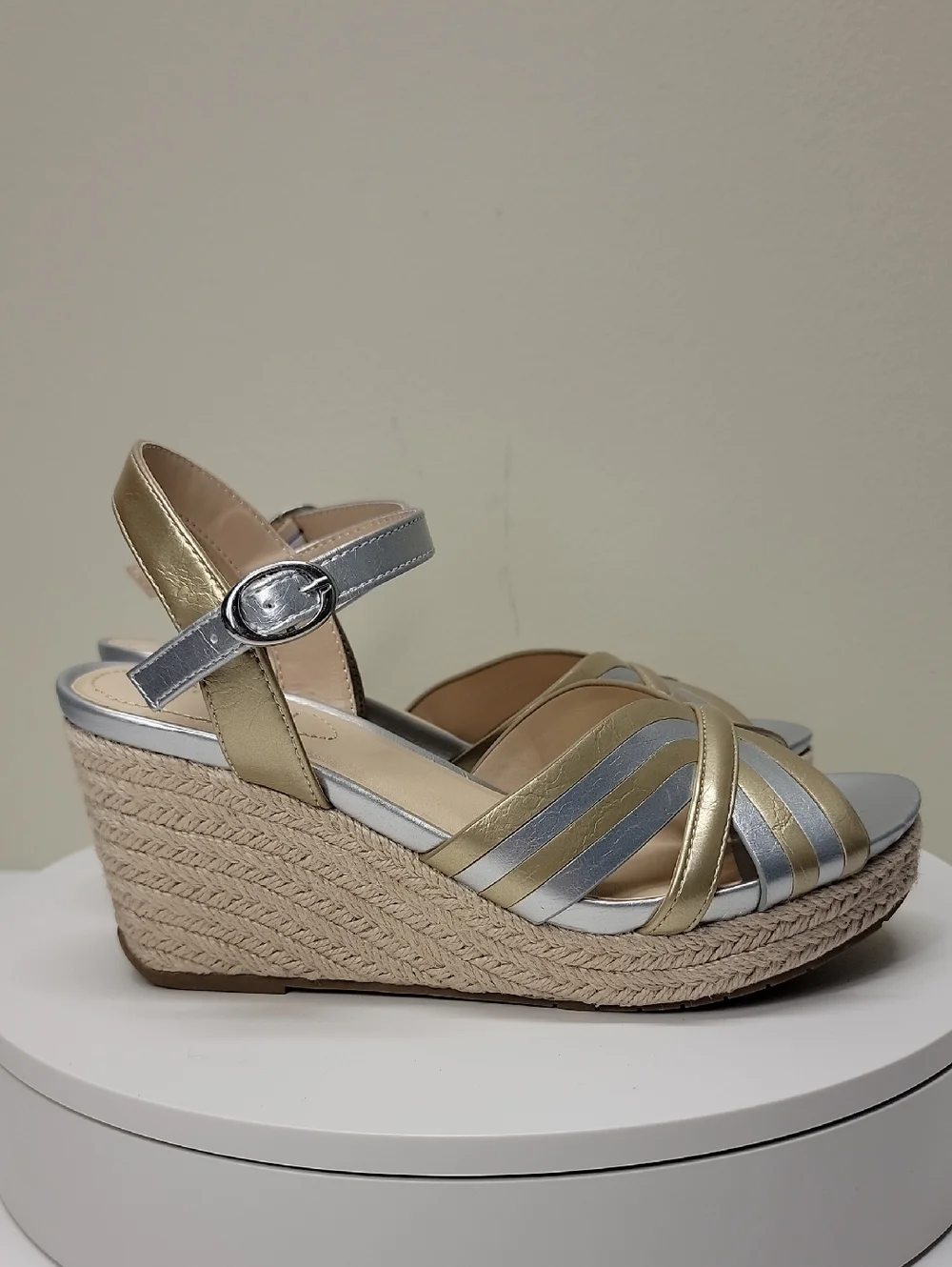 Kenneth Cole NEW IN BOX Metallic Gold and Silver Espadrille Wedge Sandal Sz 6.5